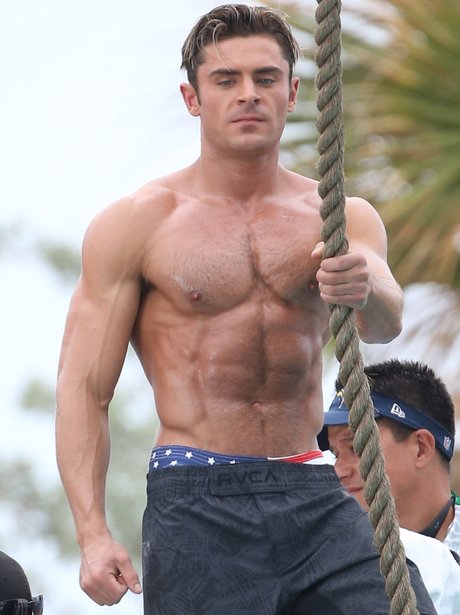 Omg Cannot Cope Zac Efron Shows Off Insane Abs On The Set Of Baywatch This Capital 