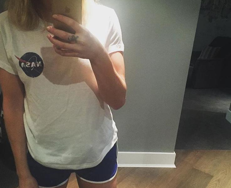 Ellie Goulding chills out in Nasa t-shirt