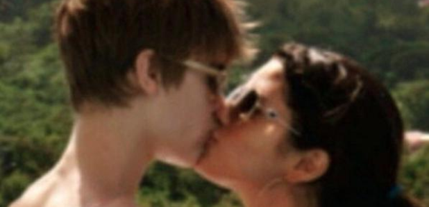 Justin Bieber Selena Gomez throwback photo