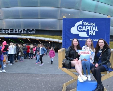 Were you pap'd by the Capital Street Stars?
