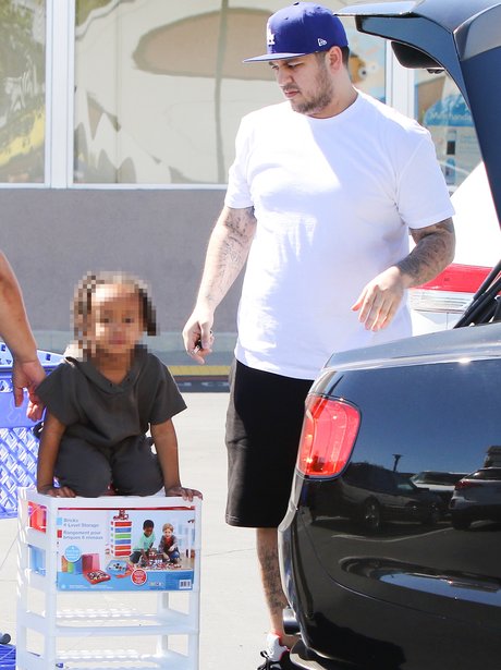 Rob Kardashian takes Blac Chyna's son out