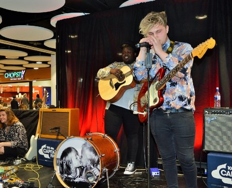 Were you pap'd by the Capital Street Stars?
