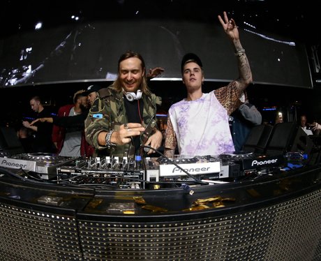 Justin Bieber joins David Guetta in the DJ booth