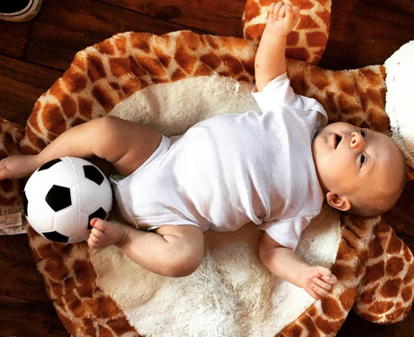 Freddie Tomlinson is starting to play football you
