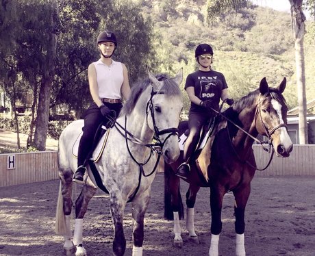 Iggy Azalea and Kesha go for a horseride