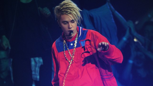 Justin Bieber performs at iHeart Radio Awards