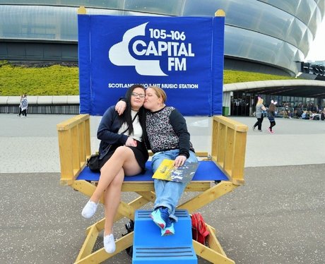 Were you pap'd by the Capital Street Stars?