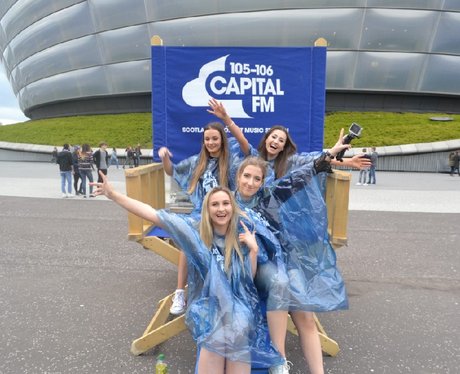 Were you pap'd by the Capital Street Stars?