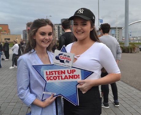Were you pap'd by the Capital Street Stars?