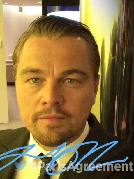 Leonardo DiCaprio poses for selfie for the UN