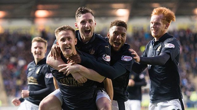 Falkirk celebrating play off win against Kilmarnoc