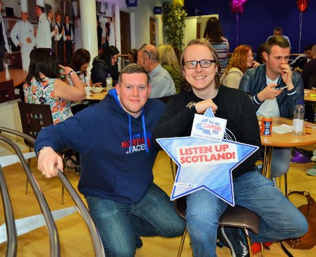 Were you pap'd by the Capital Street Stars?