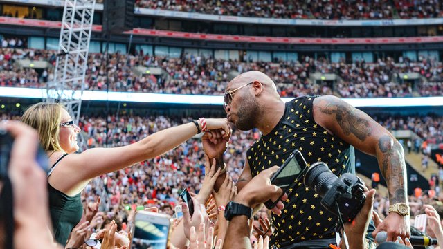 Flo Rida at the Summertime Ball 2016