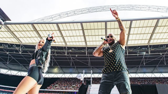 Flo Rida at the Summertime Ball 2016