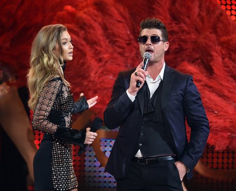 Gigi Hadid accepts Best Girlfriend Award from Robi
