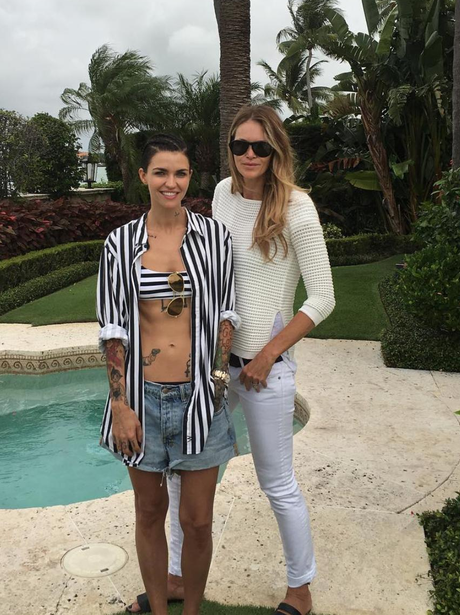 Ruby Rose and Elle McPherson cosy up
