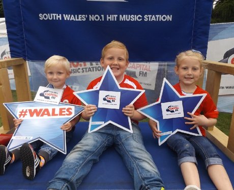 Cardiff Fanzone: Wales v England