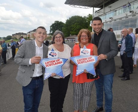 Were you pap'd by the Capital Street Stars