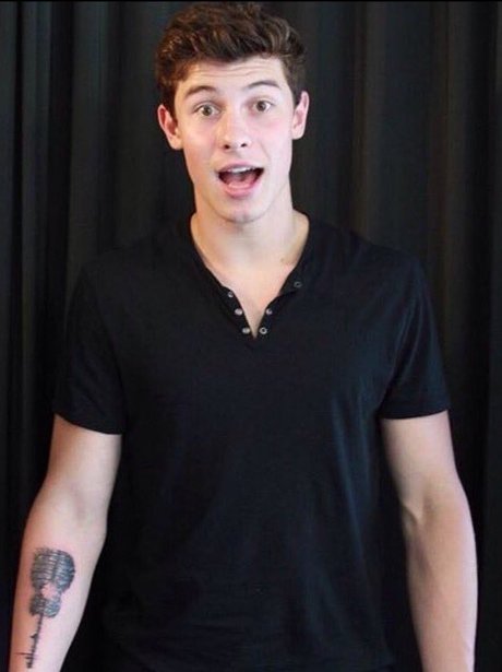 Shawn Mendes gets his first tattoo