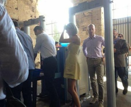 Taylor Swift and Tom Hiddleston in Rome