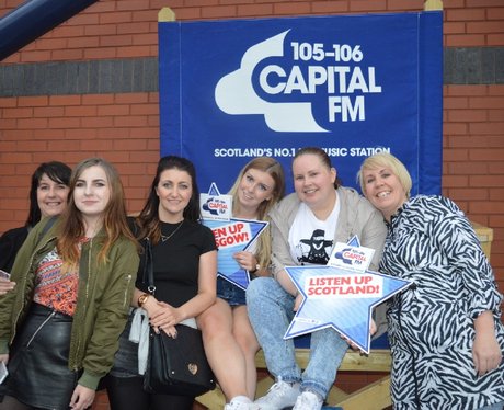 Were you pap'd by the Capital Street Stars?