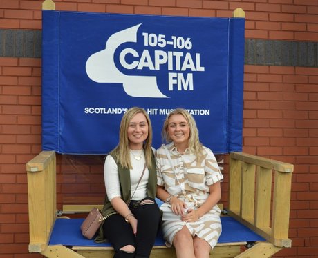 Were you pap'd by the Capital Street Stars?