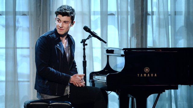 Shawn Mendes at 2016 Billboard Music Awards - Show