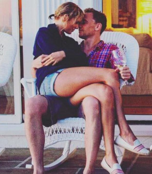 Taylor Swift & Tom Hiddleston kissing