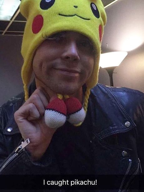 Ashton Irwin Pikachu hat