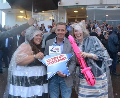 Were you pap'd by the Capital Street Stars?