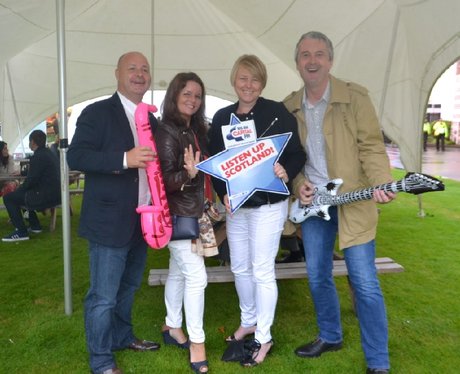 Were you pap'd by the Capital Street Stars?