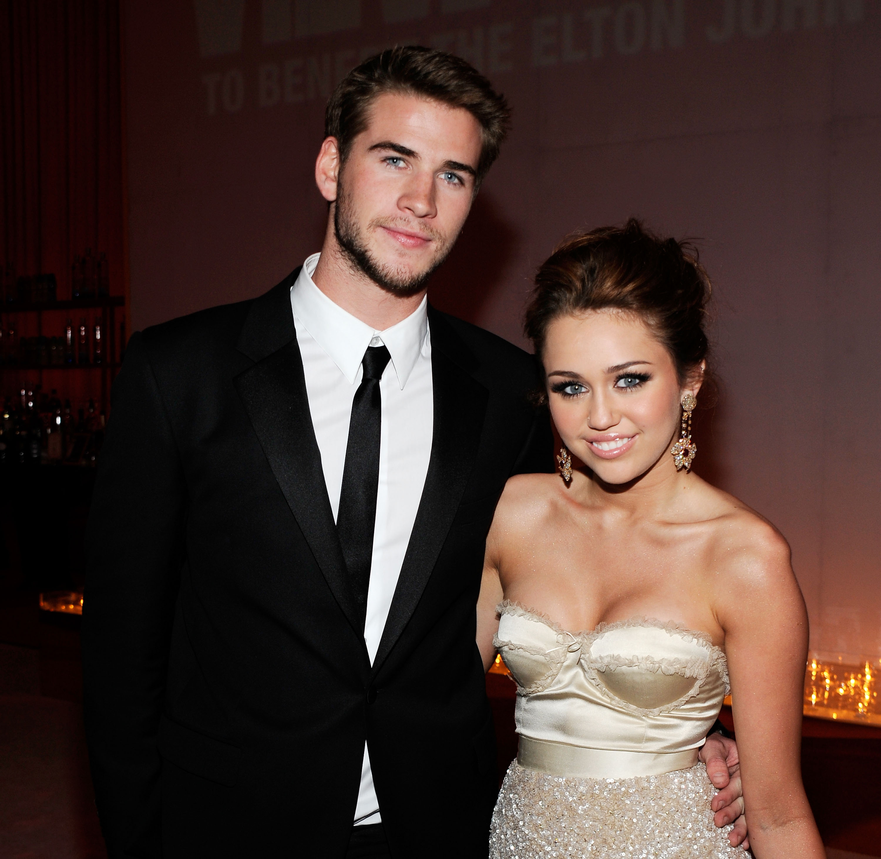 Miley Cyrus & Liam Hemsworth 