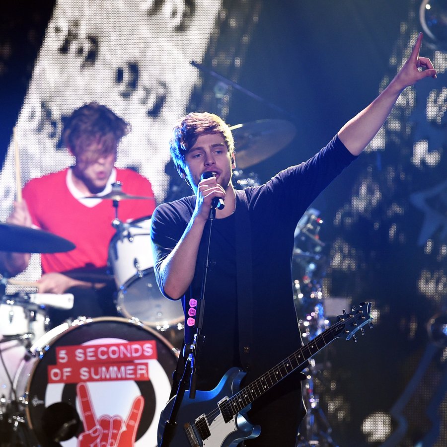 5 Seconds of Summer 102.7 KIIS FM's Jingle Ball