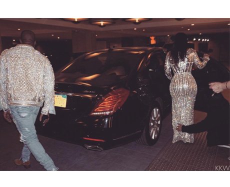 Kim Kardashian shows behind the scenes Met Gala ph
