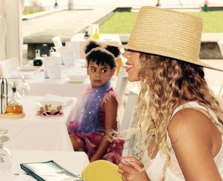 Beyonce holidays with Blue-Ivy and Jay-Z