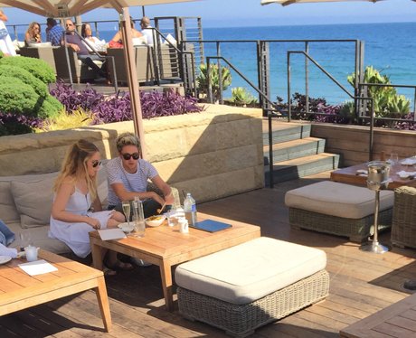 Niall Horan and mystery blonde enjoy cosy date