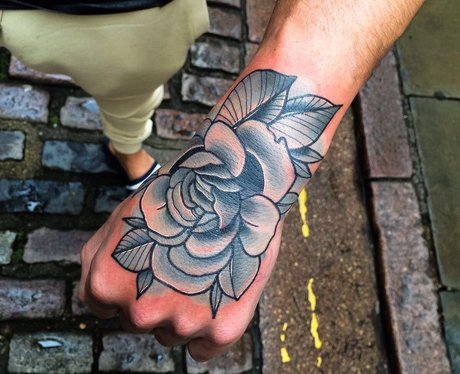 Gaz Beadle shows off floral tattoo in tribute to h