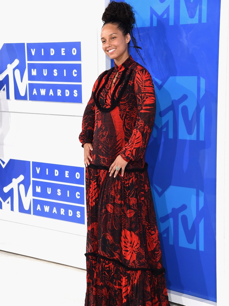 Alicia Keys MTV VMAs 2016 Red Carpet