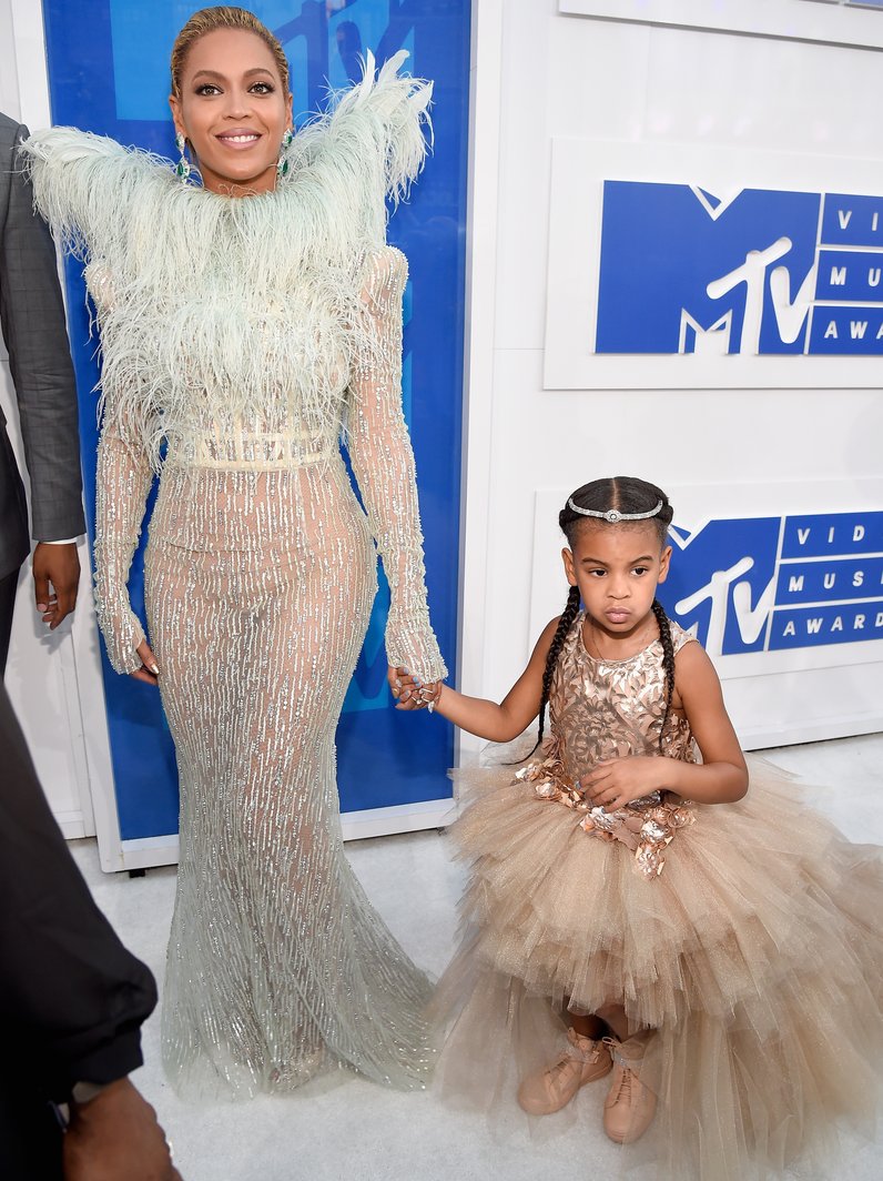 Beyonce and Blue Ivy MTV VMAs Red Carpet Arrivals 