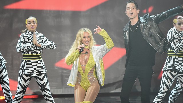 Britney Spears Performing Live MTV VMAs 2016