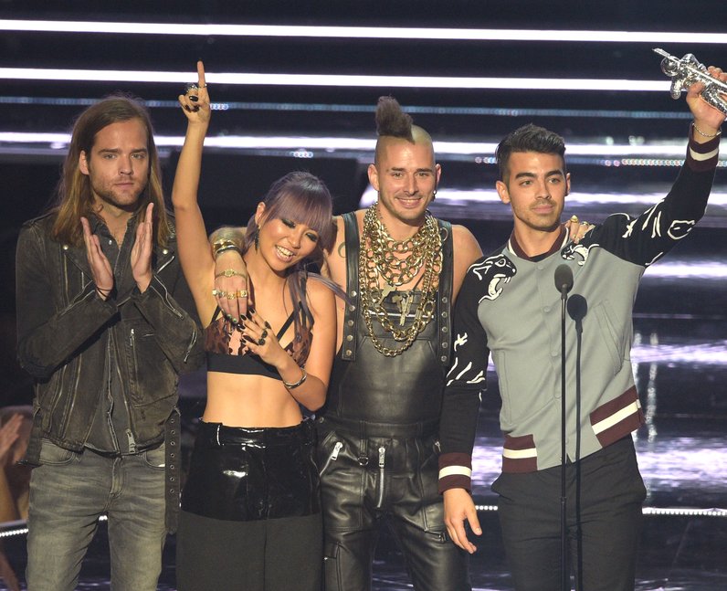 DNCE Award Acceptance MTV VMAs 2016