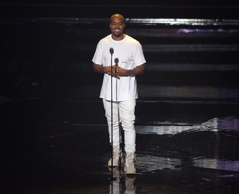 Kanye West Presenting MTV VMAs 2016
