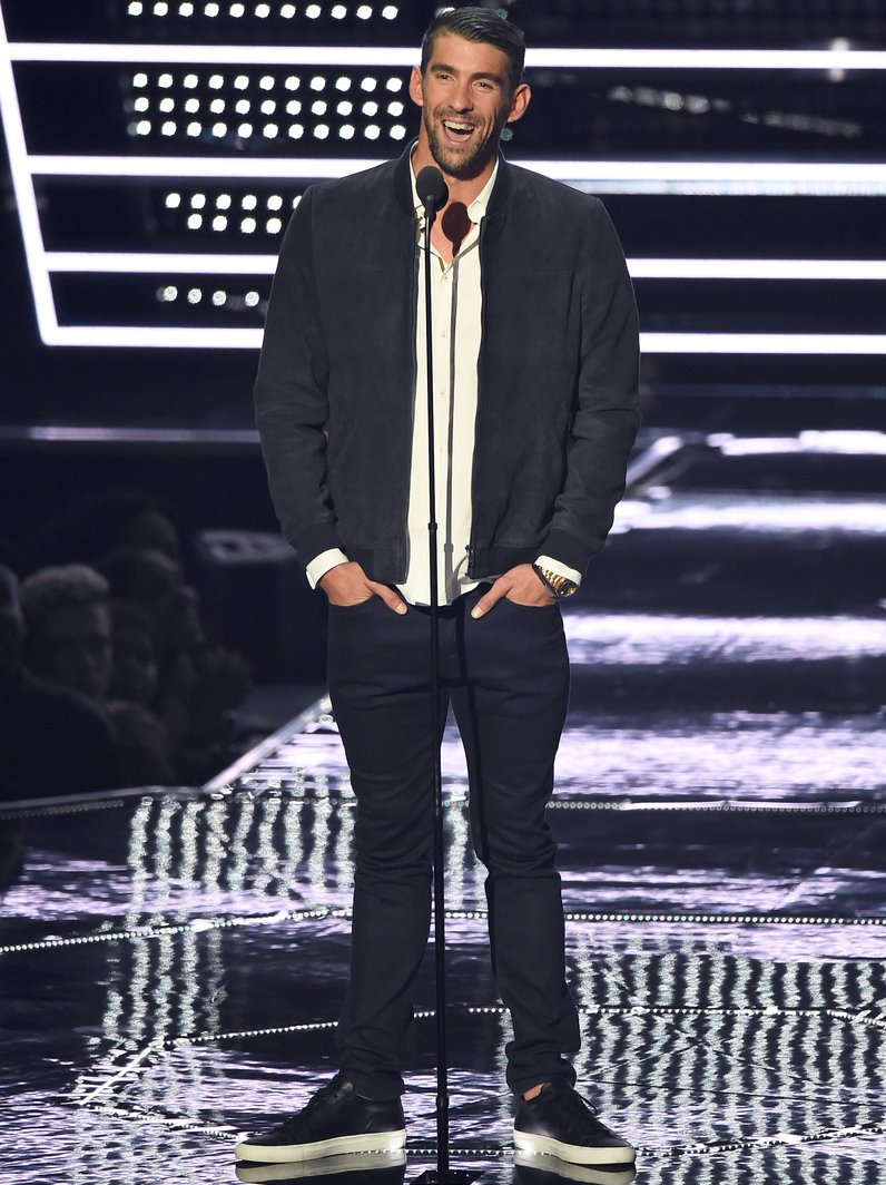 Michael Phelps introduces Future MTV VMAs 2016