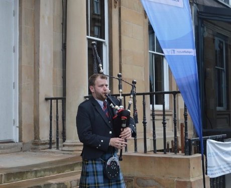 Were you pap'd by the Capital Street Stars?