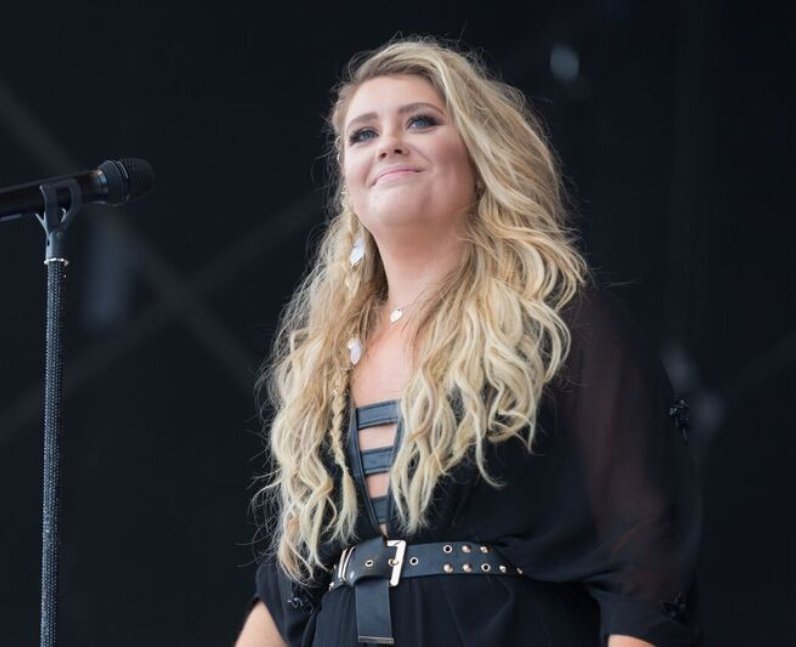 Ella Henderson Fusion Festival 2016