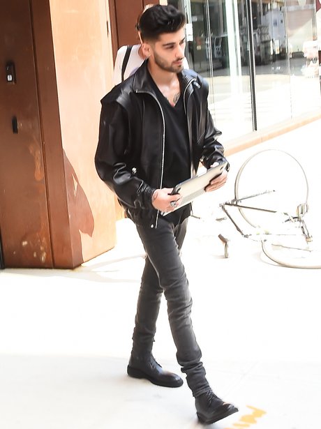 Zayn Malik opts for all black as he leaves the stu