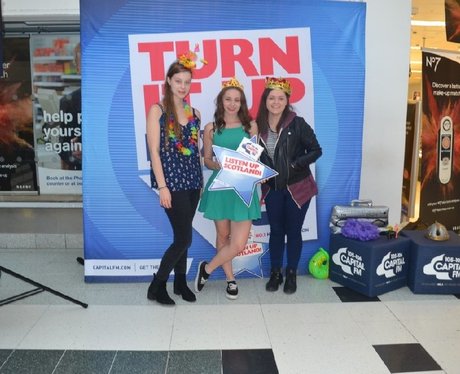 Were you pap'd by the Capital Street Stars?