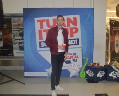 Were you pap'd by the Capital Street Stars?