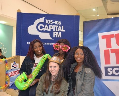 Were you pap'd by the Capital Street Stars?