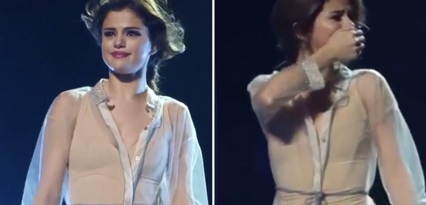 Selena Gomez Crowd